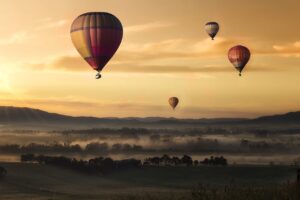 Des montgolfières