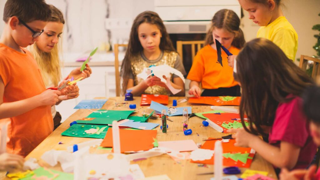 Un atelier d'art pour les enfants